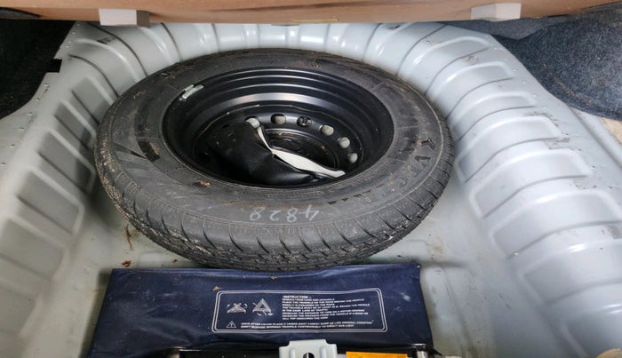 2017 Nissan Sunny XV CVT, Petrol, Automatic, 53,356 km, tyre