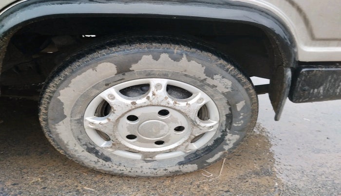 2012 Mahindra Bolero DI BS-III, Diesel, Manual, 93,642 km, tyre