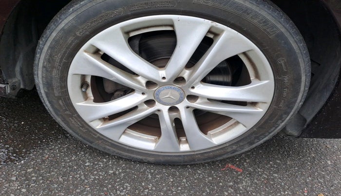 2012 Mercedes Benz E Class E 350 CDI ELEGANCE, Diesel, Automatic, 1,60,131 km, tyre