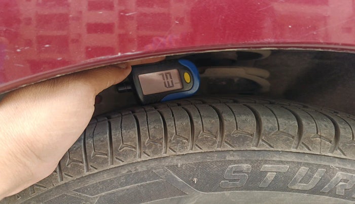 2014 Hyundai i10 SPORTZ 1.1, Petrol, Manual, 50,561 km, tyre