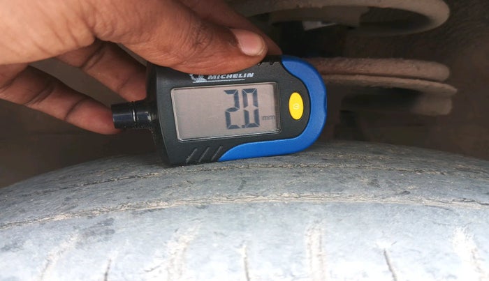 2010 Maruti Swift Dzire LXI, Petrol, Manual, 52,908 km, tyre