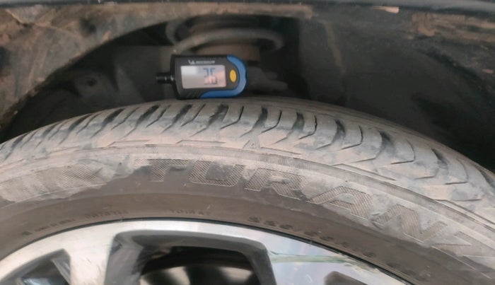 2022 Jeep Compass MODEL S (O) 1.4 PETROL DCT, Petrol, Automatic, 81,361 km, tyre