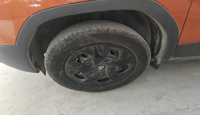 2023 Tata PUNCH ADVENTURE AMT, Petrol, Automatic, 6,327 km, tyre