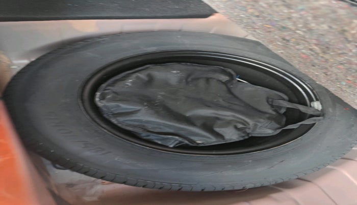 2023 Tata PUNCH ADVENTURE AMT, Petrol, Automatic, 6,327 km, tyre