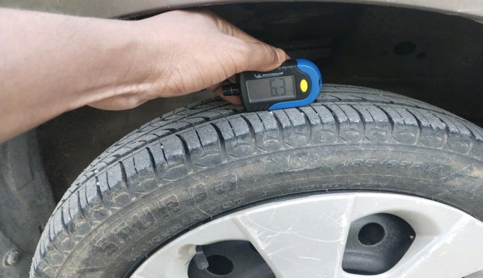 2016 Maruti Wagon R 1.0 VXI, Petrol, Manual, 61,667 km, tyre