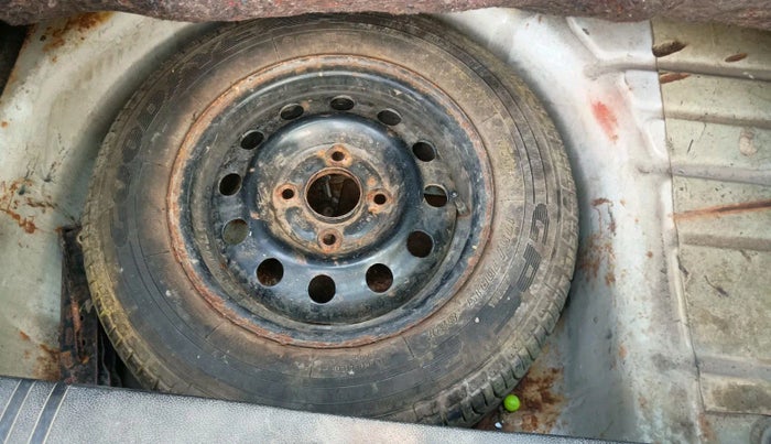 2012 Ford Figo EXI 1.4 DIESEL, Diesel, Manual, 1,24,813 km, tyre