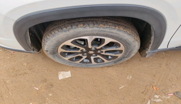 2023 Maruti Grand Vitara DELTA CNG, Petrol, Manual, 27,274 km, tyre