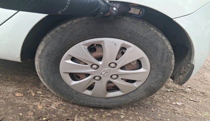 2013 Hyundai i10 MAGNA 1.2, Petrol, Manual, 98,649 km, tyre