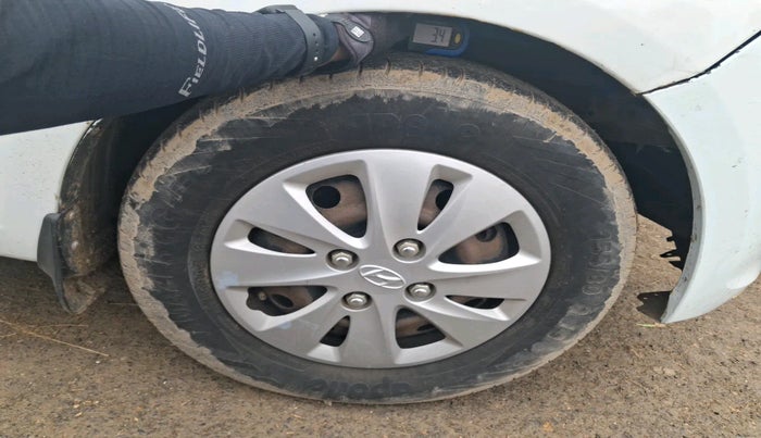 2013 Hyundai i10 MAGNA 1.2, Petrol, Manual, 98,649 km, tyre