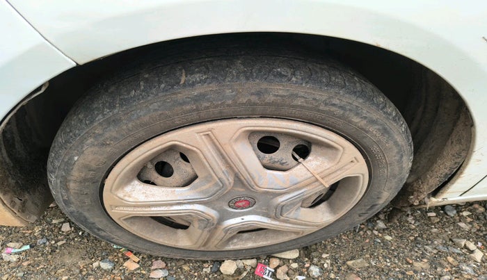 2022 Tata ALTROZ XT PETROL, Petrol, Manual, 77,433 km, tyre