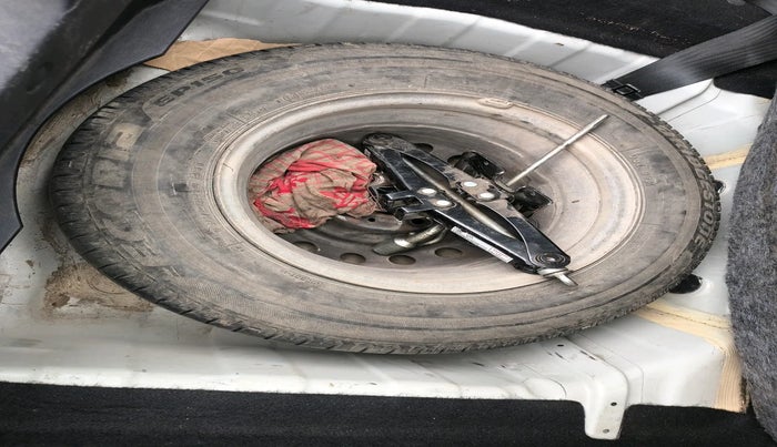 2022 Tata ALTROZ XT PETROL, Petrol, Manual, 77,433 km, tyre