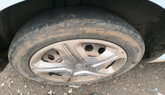 2022 Tata ALTROZ XT PETROL, Petrol, Manual, 77,433 km, tyre