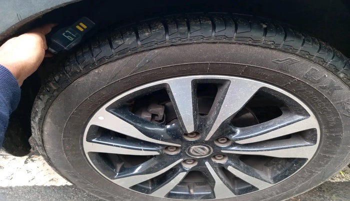 2019 Nissan Kicks XV PREMIUM O DUAL TONE DIESEL, Diesel, Manual, 27,757 km, tyre