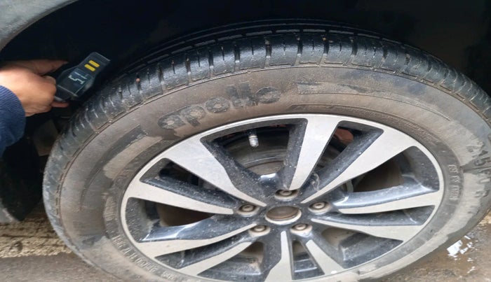 2019 Nissan Kicks XV PREMIUM O DUAL TONE DIESEL, Diesel, Manual, 27,757 km, tyre