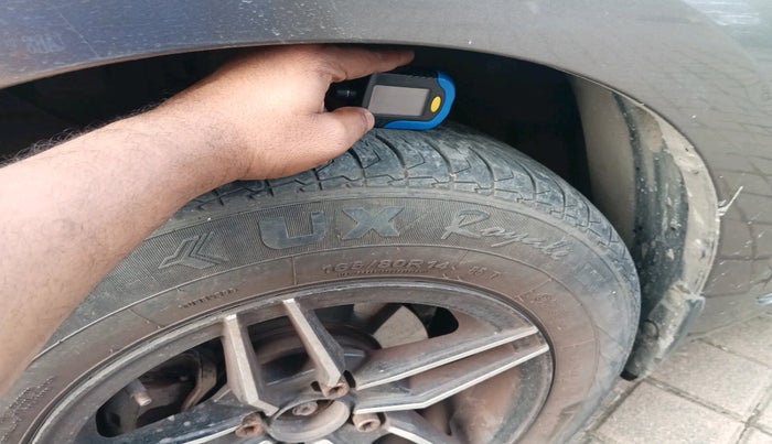 2022 Maruti Dzire VXI AMT, Petrol, Automatic, 55,892 km, tyre