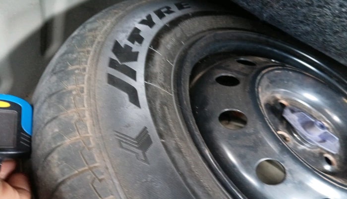 2022 Maruti Dzire VXI AMT, Petrol, Automatic, 55,892 km, tyre