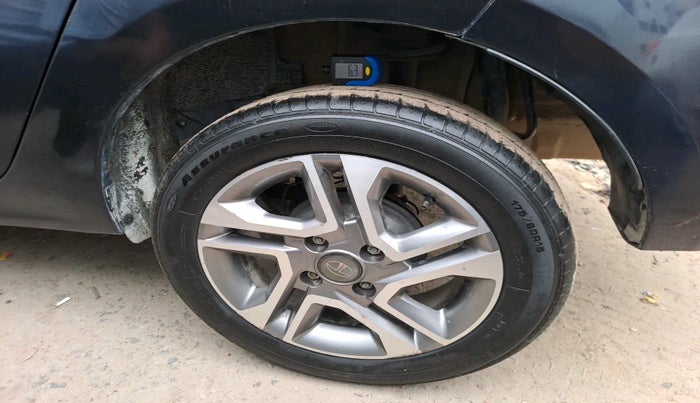 2022 Tata TIGOR XZA PLUS PETROL, Petrol, Automatic, 21,287 km, tyre