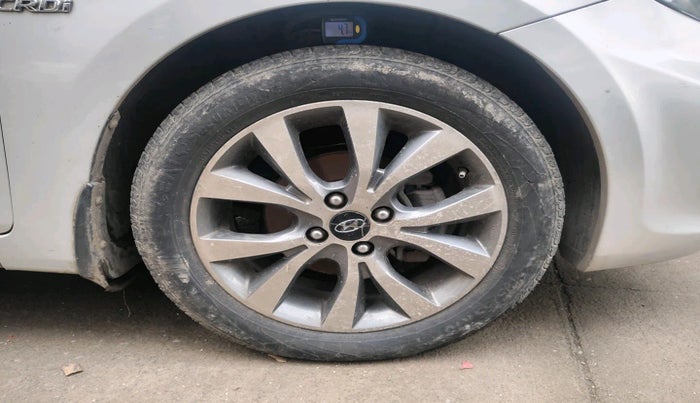 2015 Hyundai Verna FLUIDIC 1.6 CRDI S(O) 4S, Diesel, Manual, 98,609 km, tyre