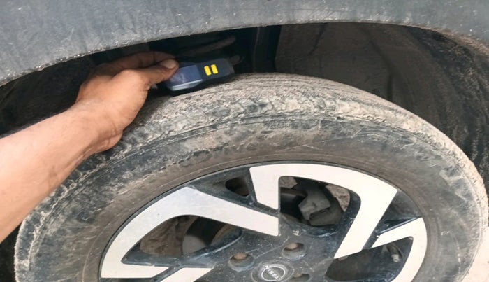 2021 Nissan MAGNITE XV DUAL TONE, Petrol, Manual, 60,248 km, tyre