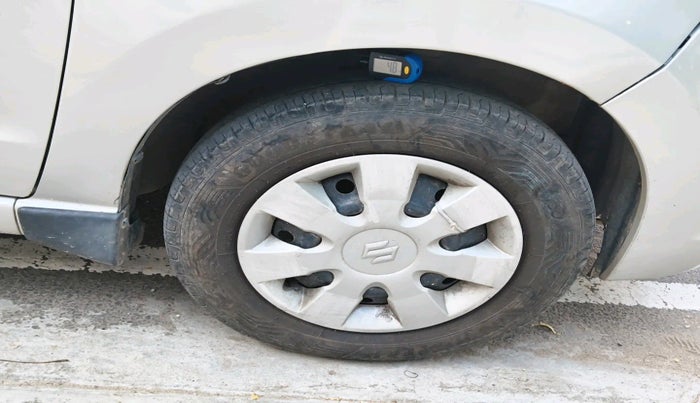 2011 Maruti A Star VXI (ABS) AT, Petrol, Automatic, 33,542 km, tyre