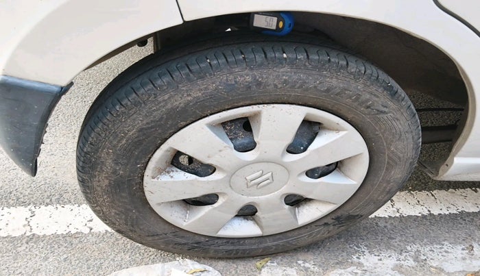 2011 Maruti A Star VXI (ABS) AT, Petrol, Automatic, 33,542 km, tyre