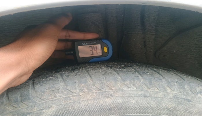 2015 Hyundai Elite i20 ASTA 1.2, Petrol, Manual, 38,027 km, tyre