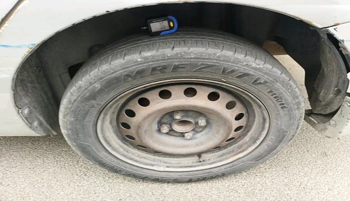 2017 Maruti Ciaz VXI, Petrol, Manual, 1,63,560 km, tyre