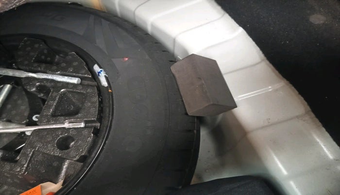 2022 Tata PUNCH PURE MT, Petrol, Manual, 9,415 km, tyre