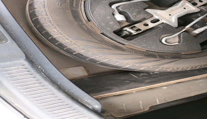 2015 Maruti S Cross ALPHA 1.3, Diesel, Manual, 1,58,671 km, tyre