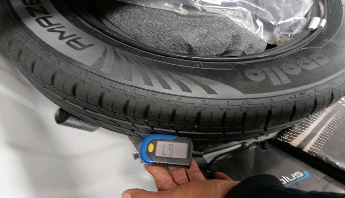 2022 Hyundai AURA S 1.2 CNG, Petrol, Manual, 51,881 km, tyre