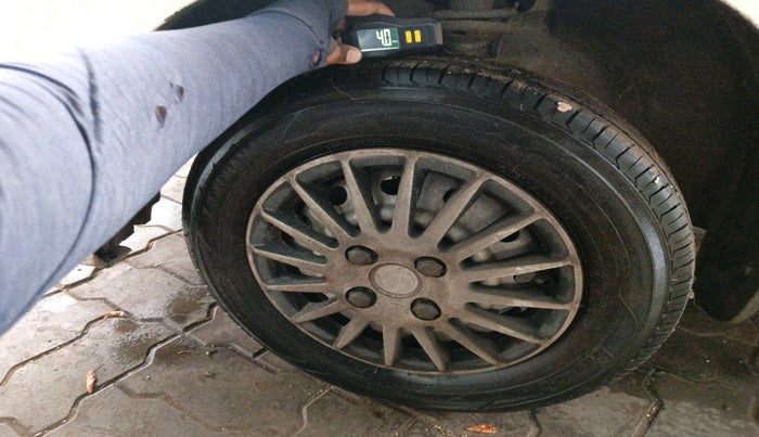 2017 Maruti Wagon R 1.0 LXI CNG, Petrol, Manual, 1,40,454 km, tyre