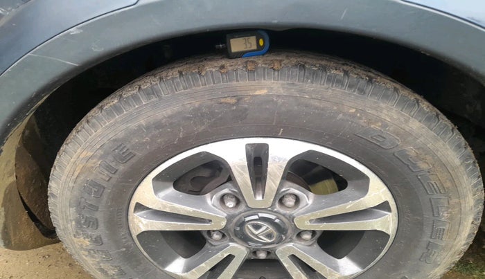 2017 Tata Hexa XM 4X2 7 STR, Diesel, Manual, 2,11,053 km, tyre