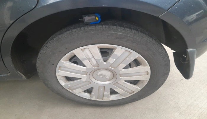 2011 Ford Figo TITANIUM 1.4 DIESEL, Diesel, Manual, 1,07,821 km, tyre