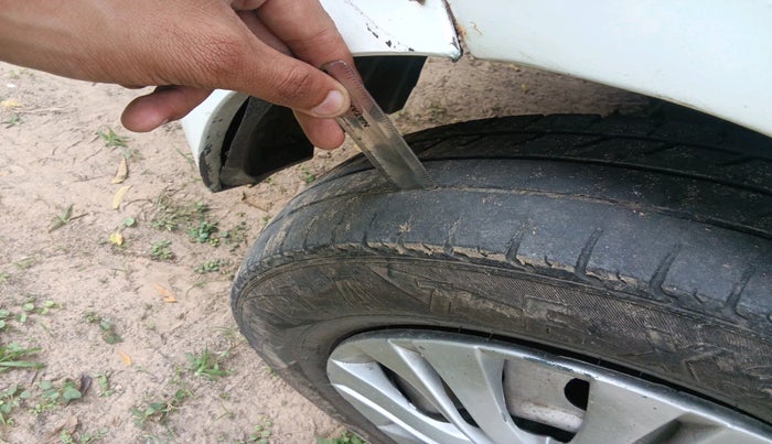 2013 Hyundai i10 ERA 1.1, Petrol, Manual, 65,396 km, tyre