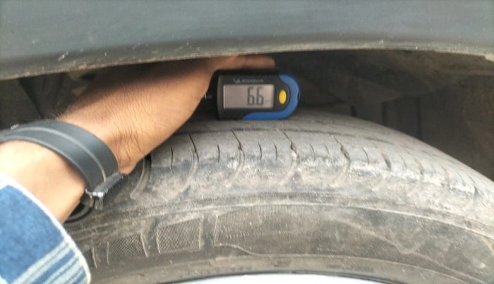 2018 Maruti Vitara Brezza VDI, Diesel, Manual, 1,33,328 km, tyre