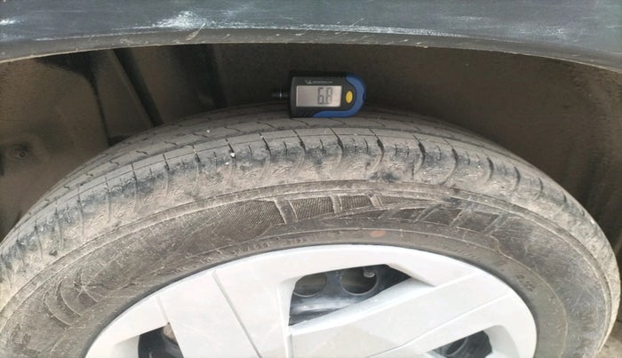 2018 Maruti Vitara Brezza VDI, Diesel, Manual, 1,33,328 km, tyre