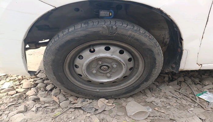 2017 Maruti Wagon R 1.0 LXI CNG, Petrol, Manual, 1,03,300 km, tyre