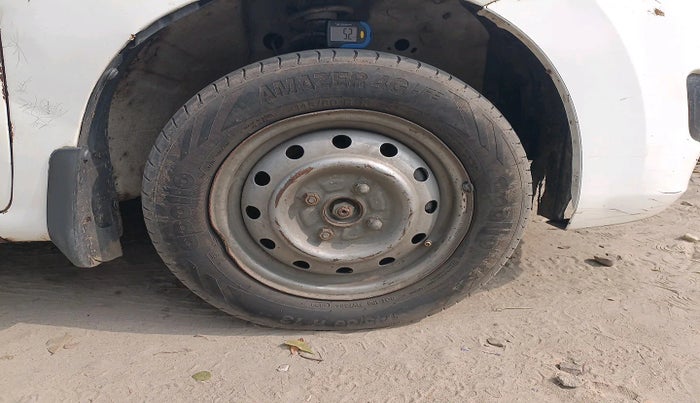 2017 Maruti Wagon R 1.0 LXI CNG, Petrol, Manual, 1,03,300 km, tyre