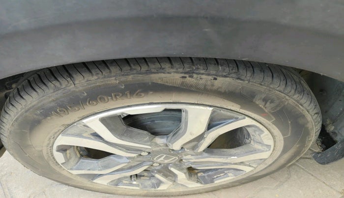 2017 Honda WR-V 1.5L I-DTEC VX MT, Diesel, Manual, 1,61,525 km, tyre