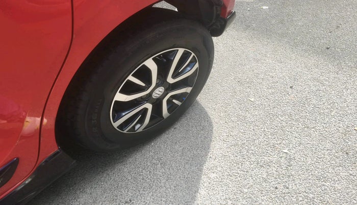 2022 Maruti Swift VXI, Petrol, Manual, 18,994 km, tyre