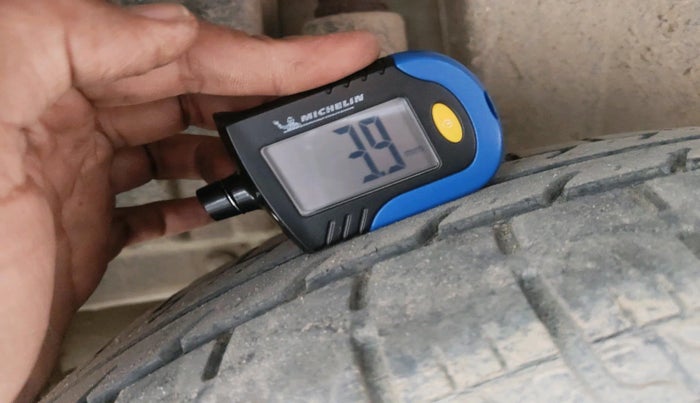 2015 Maruti Swift VDI, Diesel, Manual, 1,71,933 km, tyre