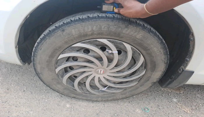 2015 Maruti Swift VDI, Diesel, Manual, 1,84,663 km, tyre