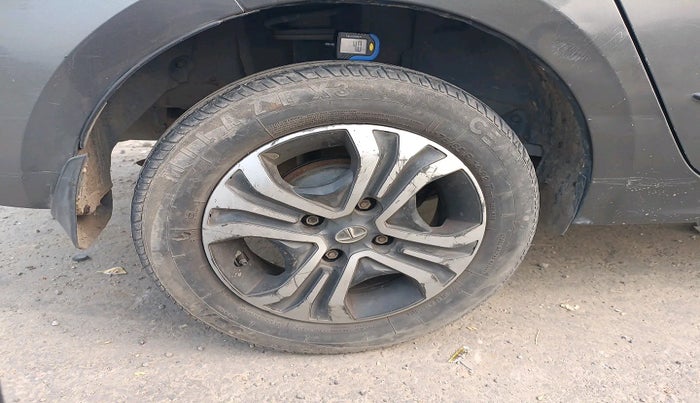 2022 Tata TIGOR XZ PLUS CNG, Petrol, Manual, 69,523 km, tyre