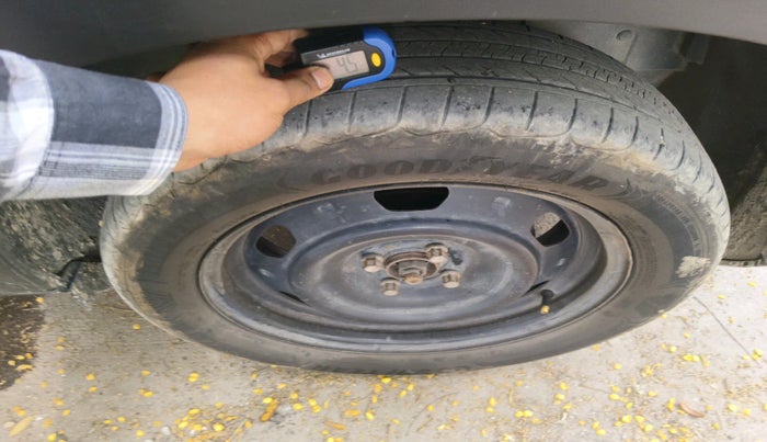 2022 Nissan MAGNITE XL, Petrol, Manual, 59,597 km, tyre