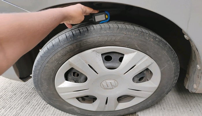 2017 Maruti Wagon R 1.0 VXI, Petrol, Manual, 76,861 km, tyre