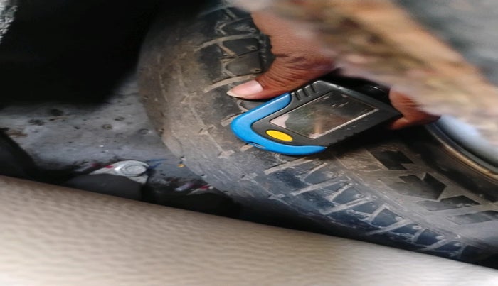 2017 Maruti Wagon R 1.0 VXI, Petrol, Manual, 76,861 km, tyre