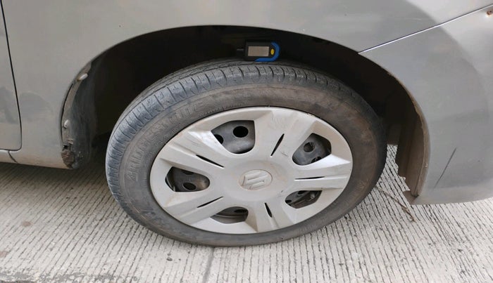 2017 Maruti Wagon R 1.0 VXI, Petrol, Manual, 76,861 km, tyre