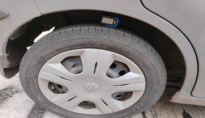 2017 Maruti Wagon R 1.0 VXI, Petrol, Manual, 76,861 km, tyre