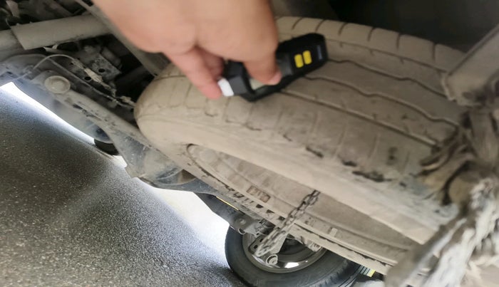 2016 Toyota Innova Crysta 2.4 VX 7 STR, Diesel, Manual, 66,863 km, tyre