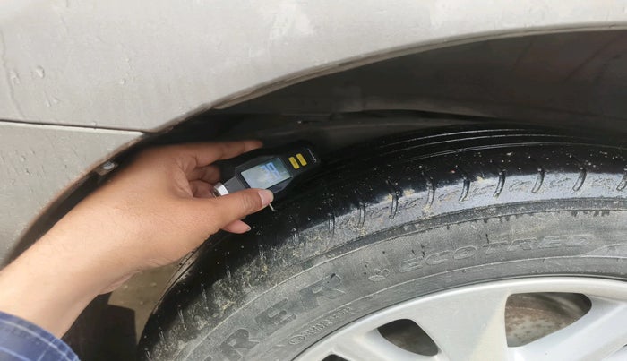 2016 Toyota Innova Crysta 2.4 VX 7 STR, Diesel, Manual, 66,863 km, tyre